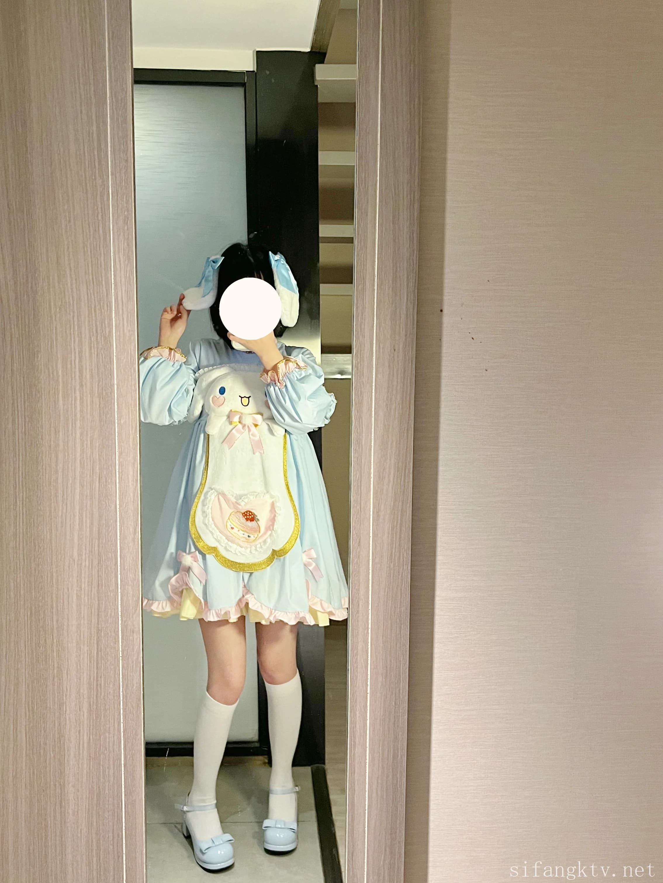 Lolita Photoshoot · 17