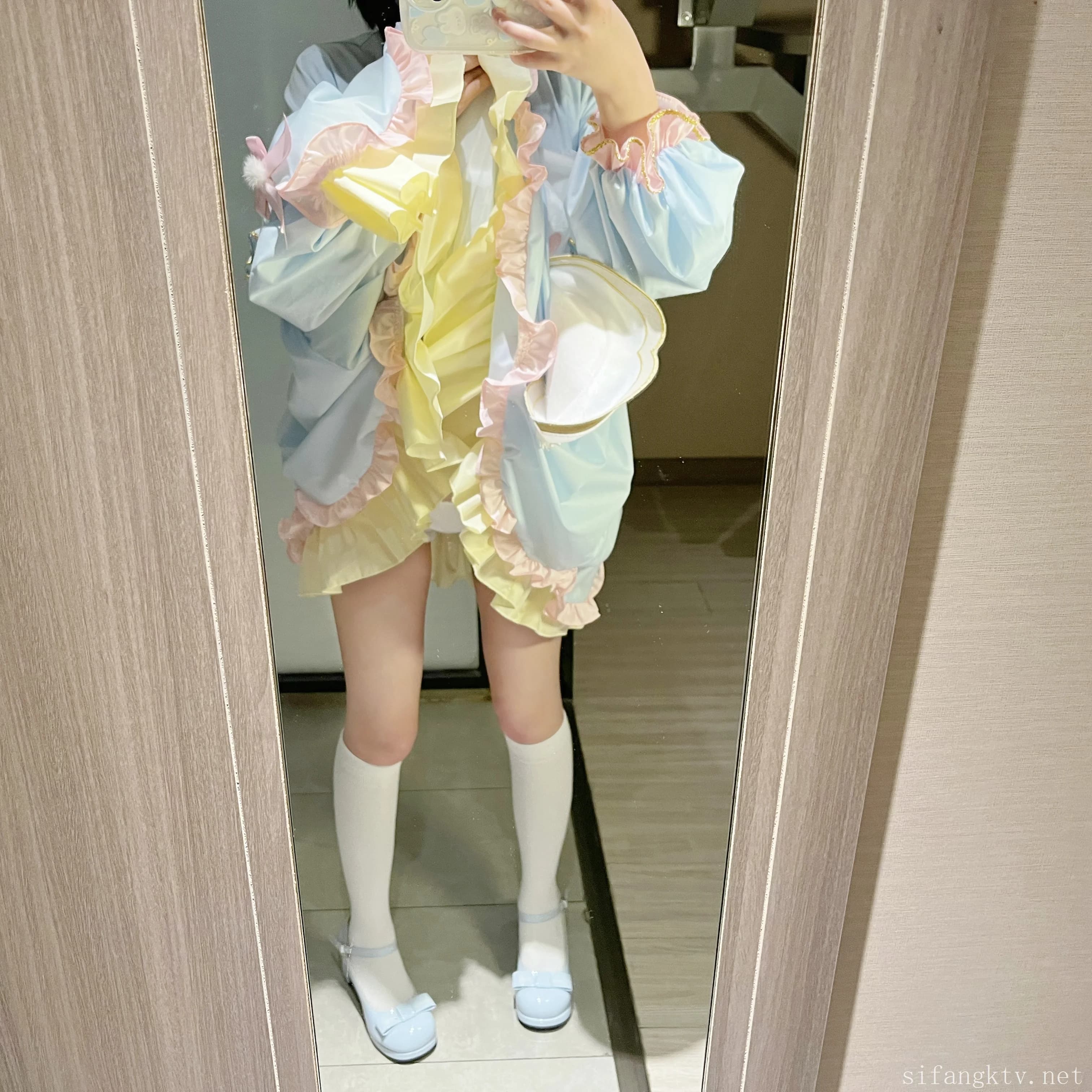 Lolita Photoshoot · 32