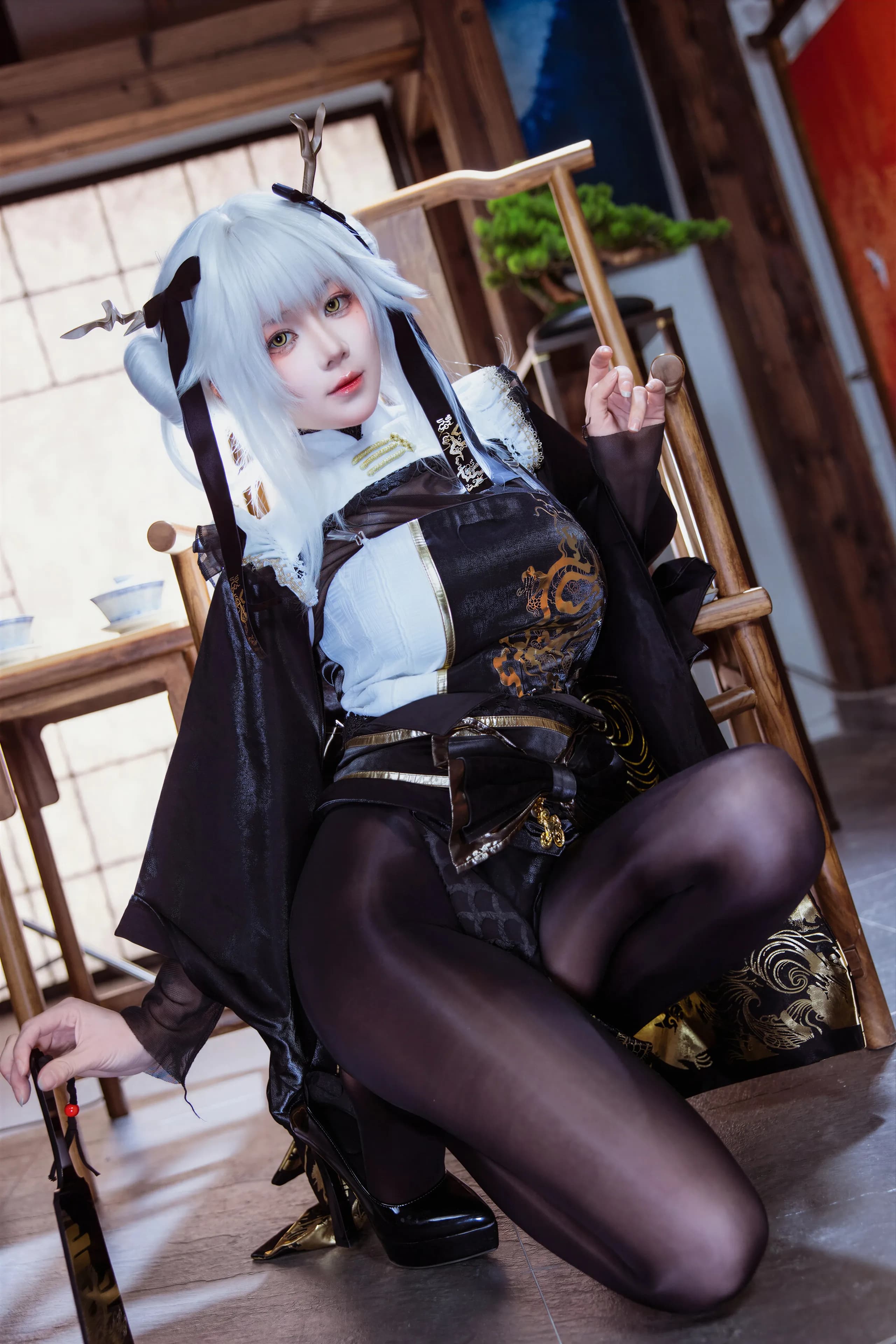 Goddess of Victory: NIKKE · Blanc · 18